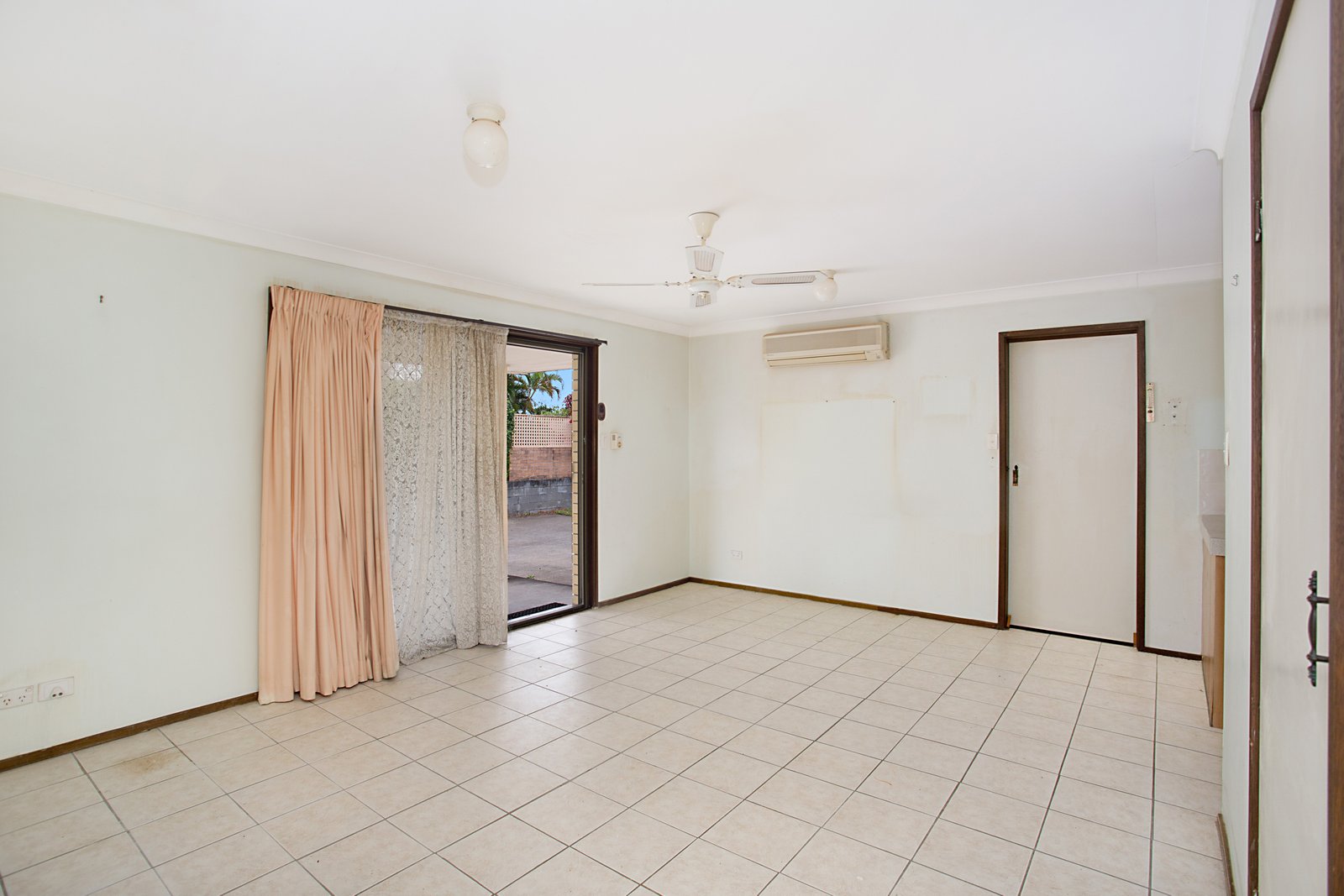 2/185 Kennedy Drive TWEED HEADS WEST 3