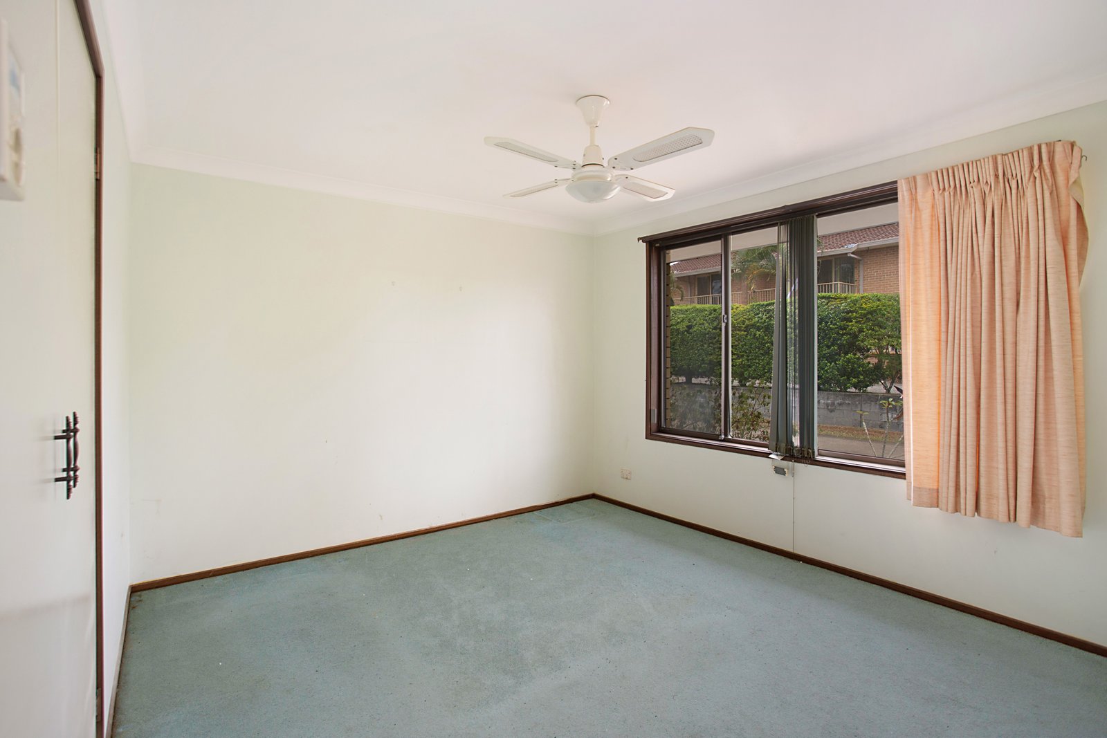 2/185 Kennedy Drive TWEED HEADS WEST 5