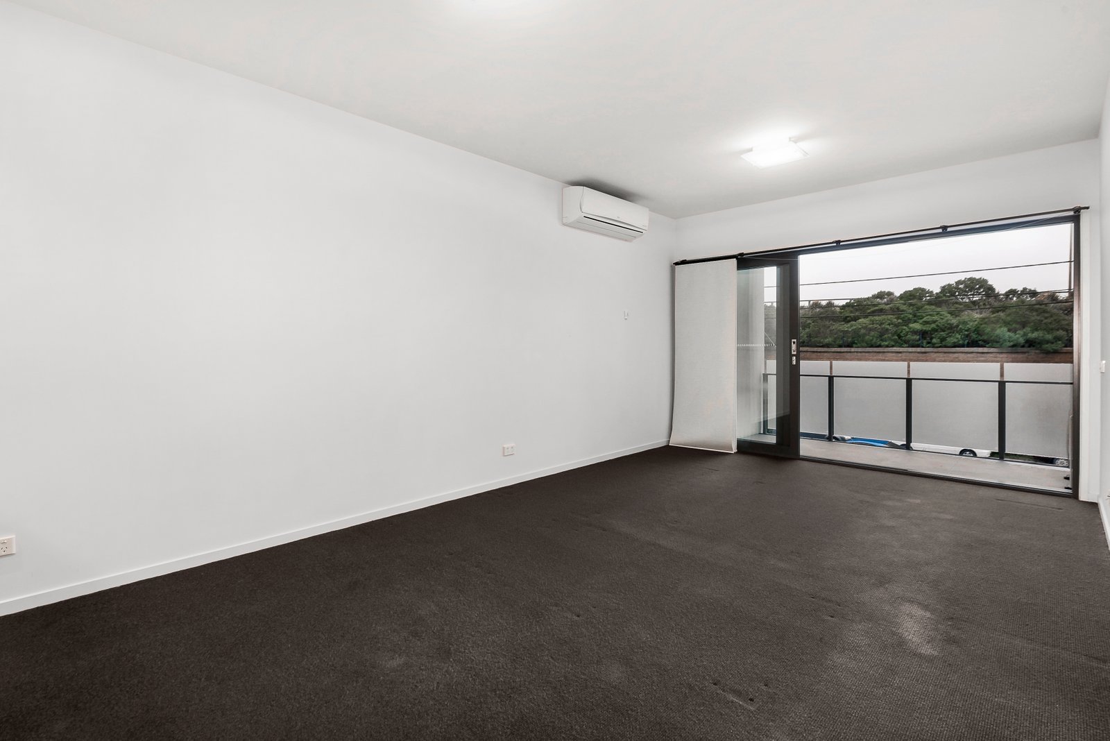 Gallery: 218/59 Autumn Terrace