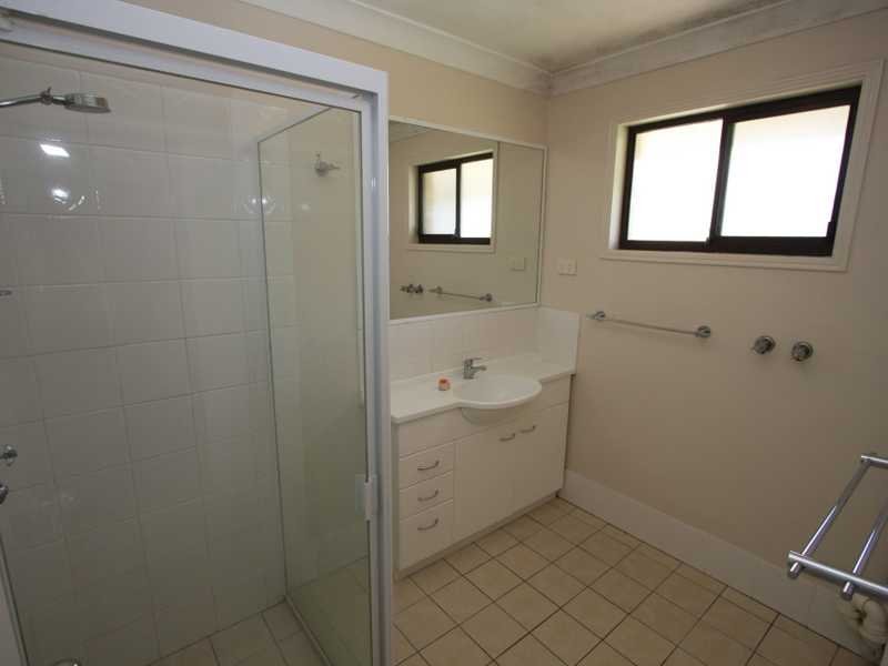 2/188 Currumburra Road ASHMORE 6