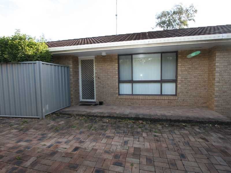 2/188 Currumburra Road ASHMORE 8