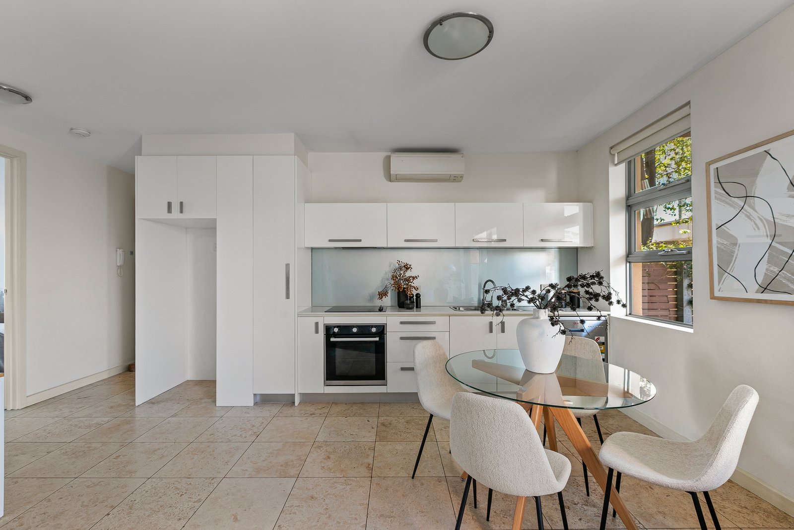Gallery: 2/189 Geelong Road