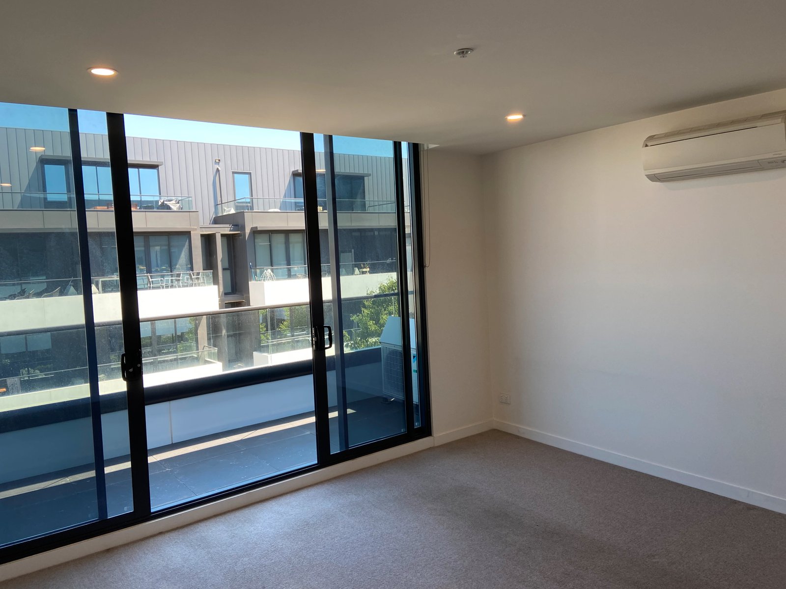 Gallery: 218/9 Hewitt Avenue