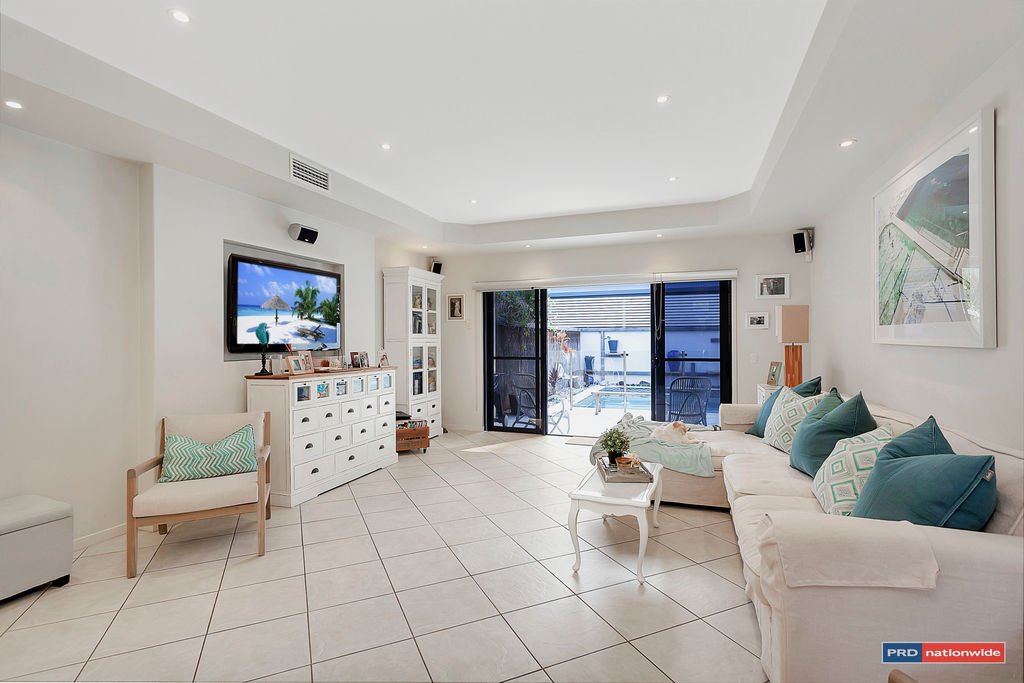 2/1890 Gold Coast Highway BURLEIGH HEADS 6