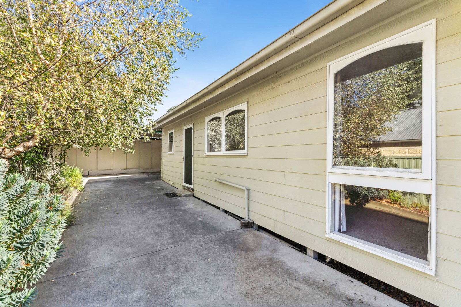 Real Estate and Property in 2/1891 Mount Macedon Road, Woodend, VIC