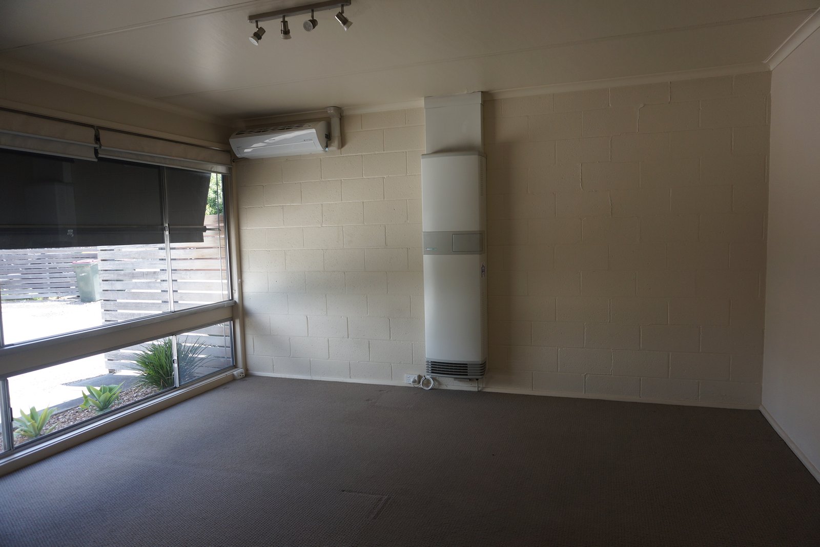 Gallery: 2/18a Roslyn Road