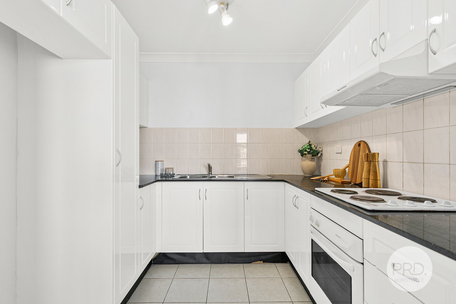 21/9-13 West Street HURSTVILLE 3