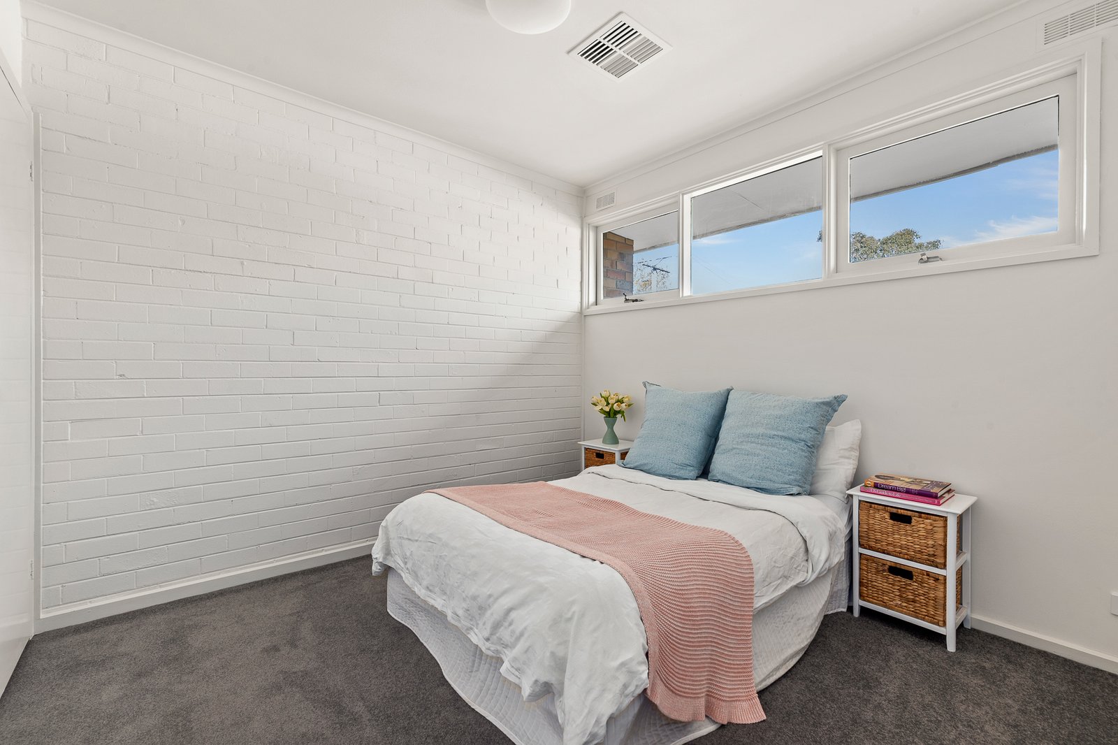 Gallery: 2/19-21 Fairway Street