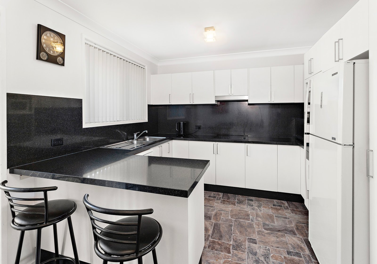 2/19 Amaral Avenue DAPTO 4