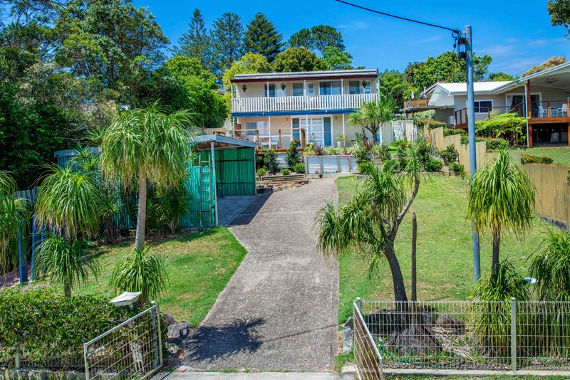2/19 Boulder Bay Road FINGAL BAY 2