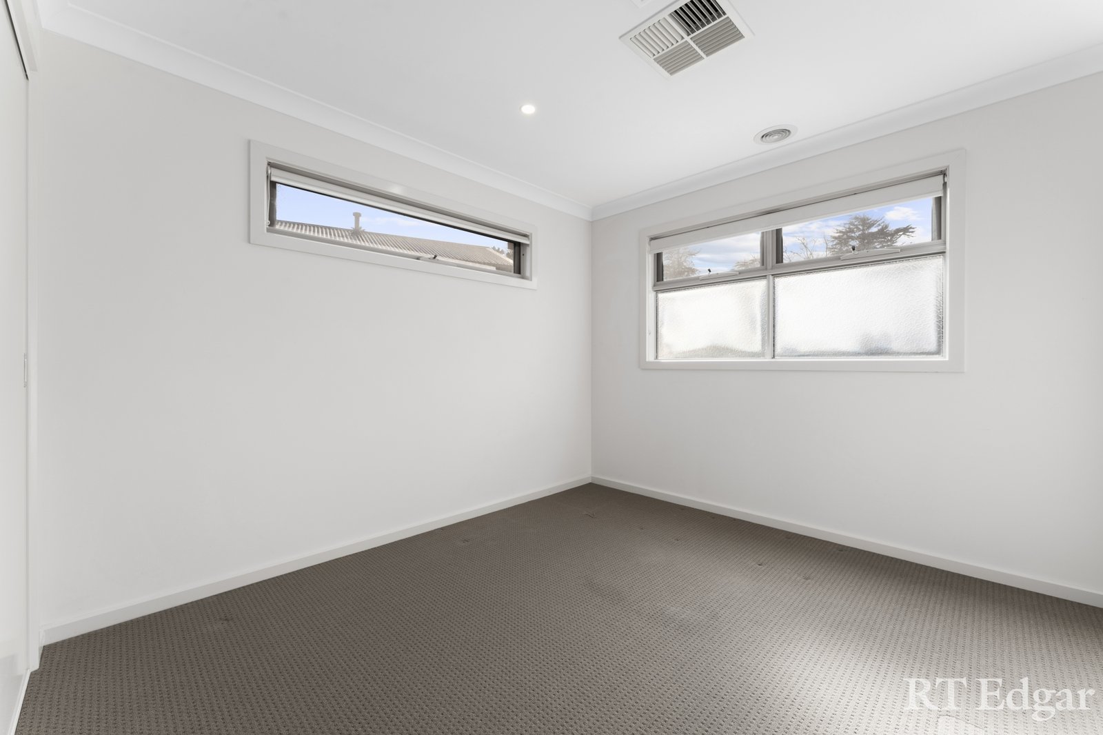 Real Estate and Property in 2/19 Brewster Street , Woodend, VIC