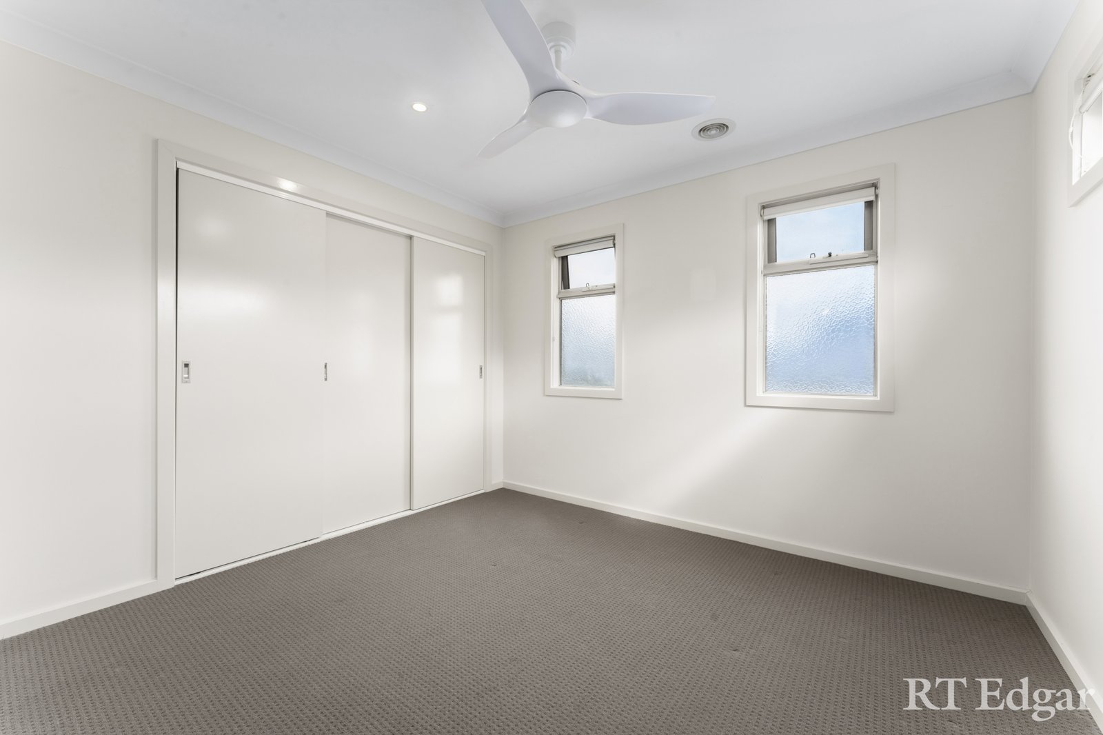 Real Estate and Property in 2/19 Brewster Street , Woodend, VIC