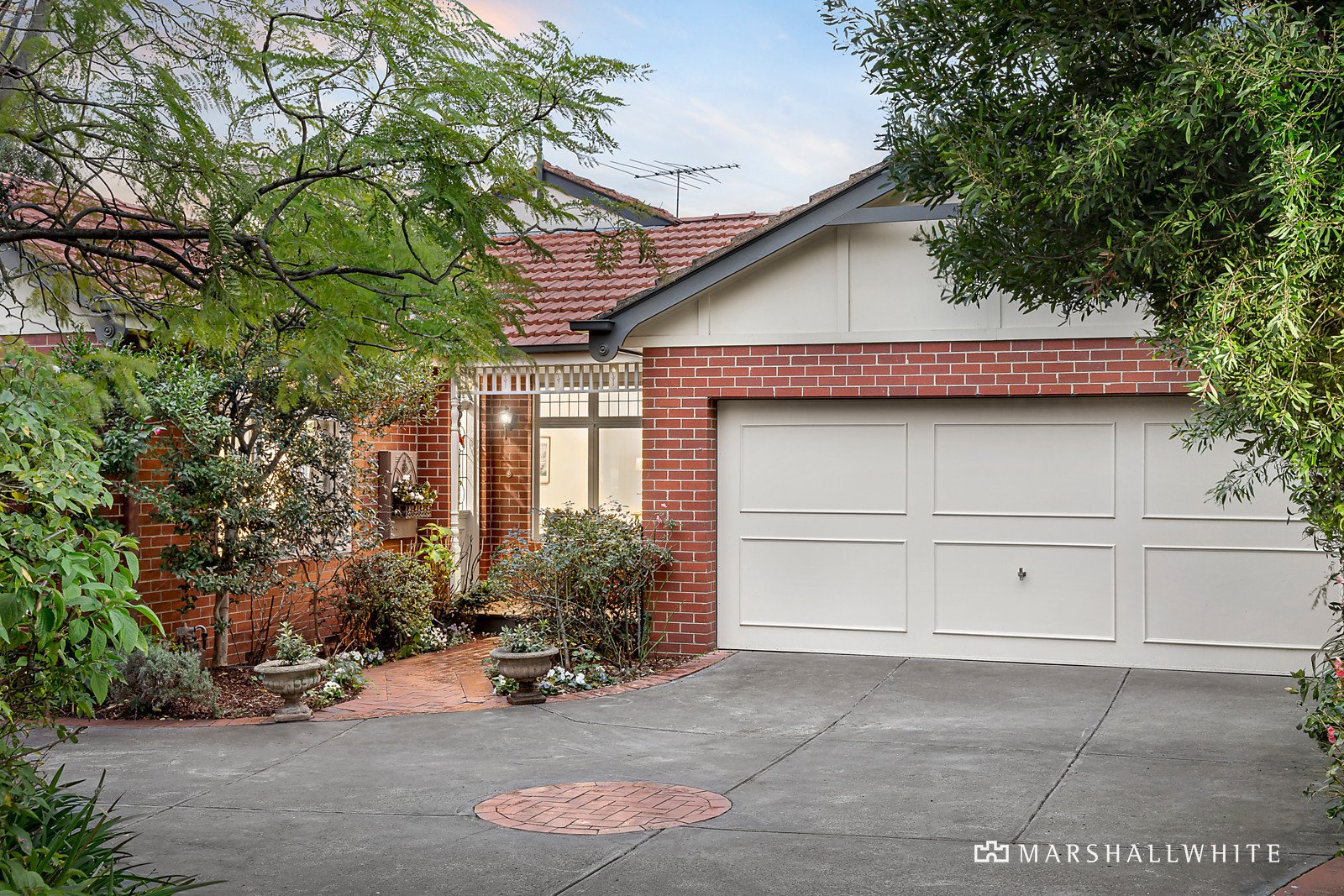 2/19 Bringa Avenue, Camberwell, VIC