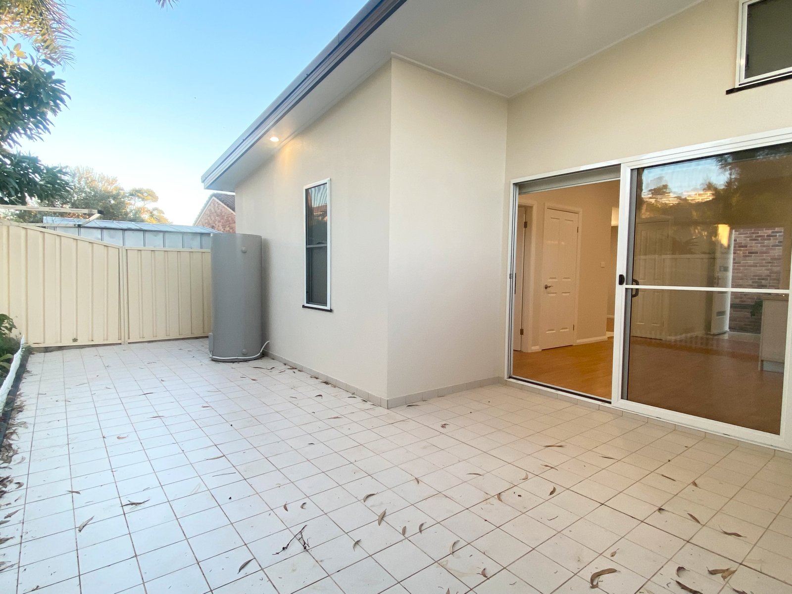 2/19 Caledonia Close SALAMANDER BAY 2