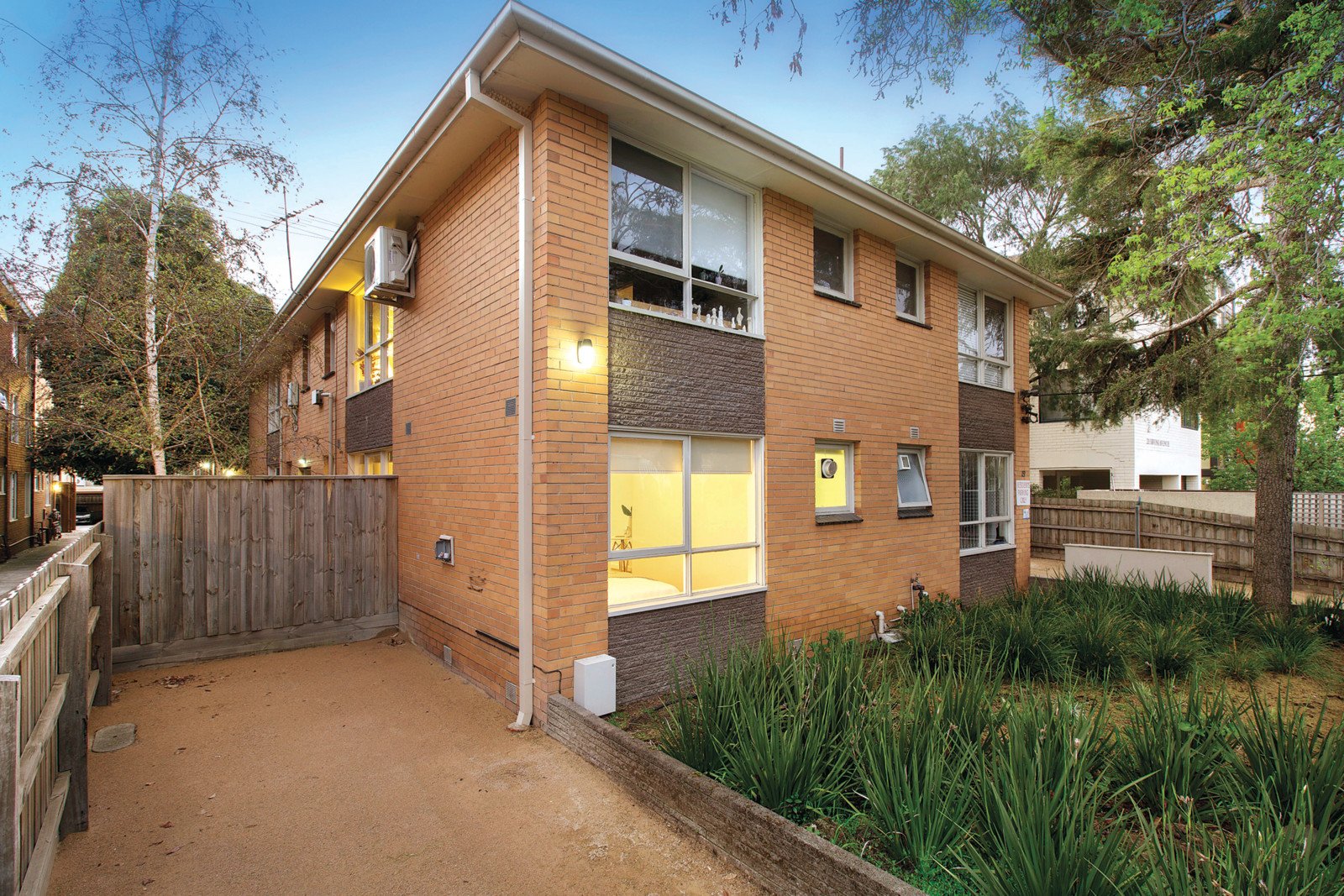 2/19 Irving Avenue, Prahran, VIC