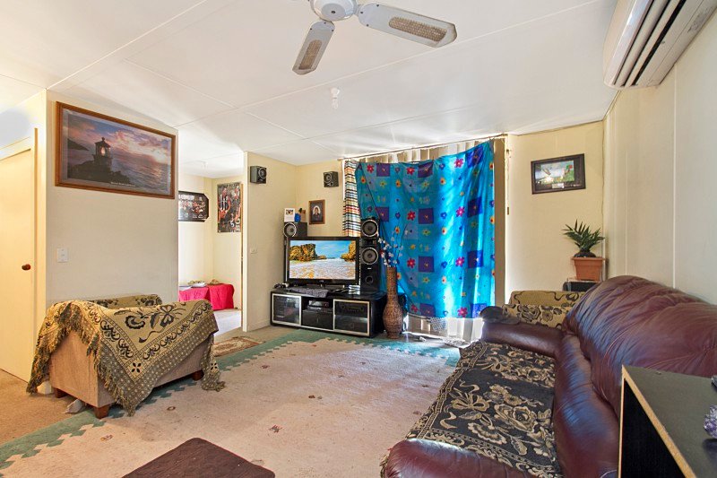 219 Mackenzie Street West  KANGAROO FLAT 3