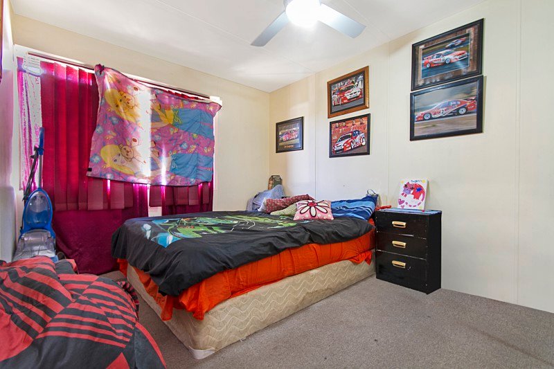 219 Mackenzie Street West  KANGAROO FLAT 4