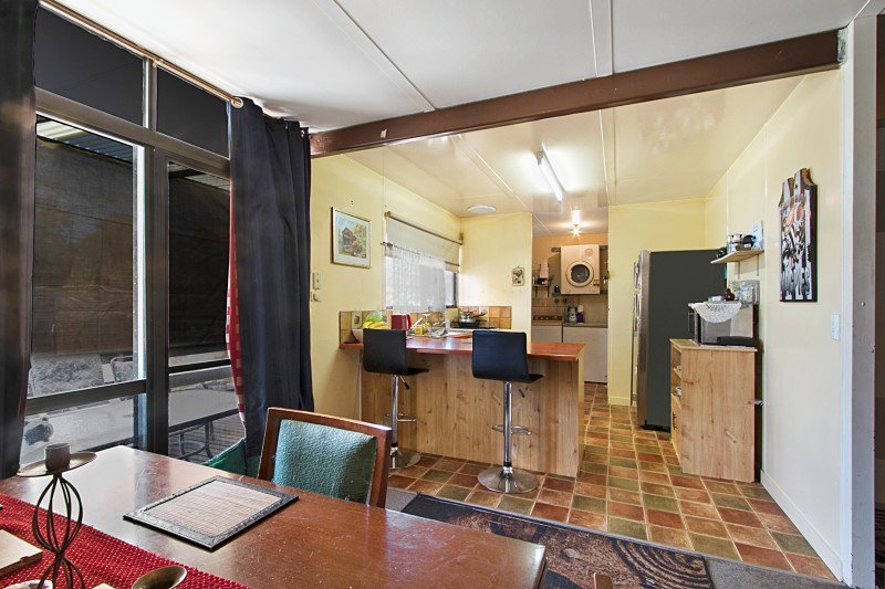 219 Mackenzie Street West  KANGAROO FLAT 5