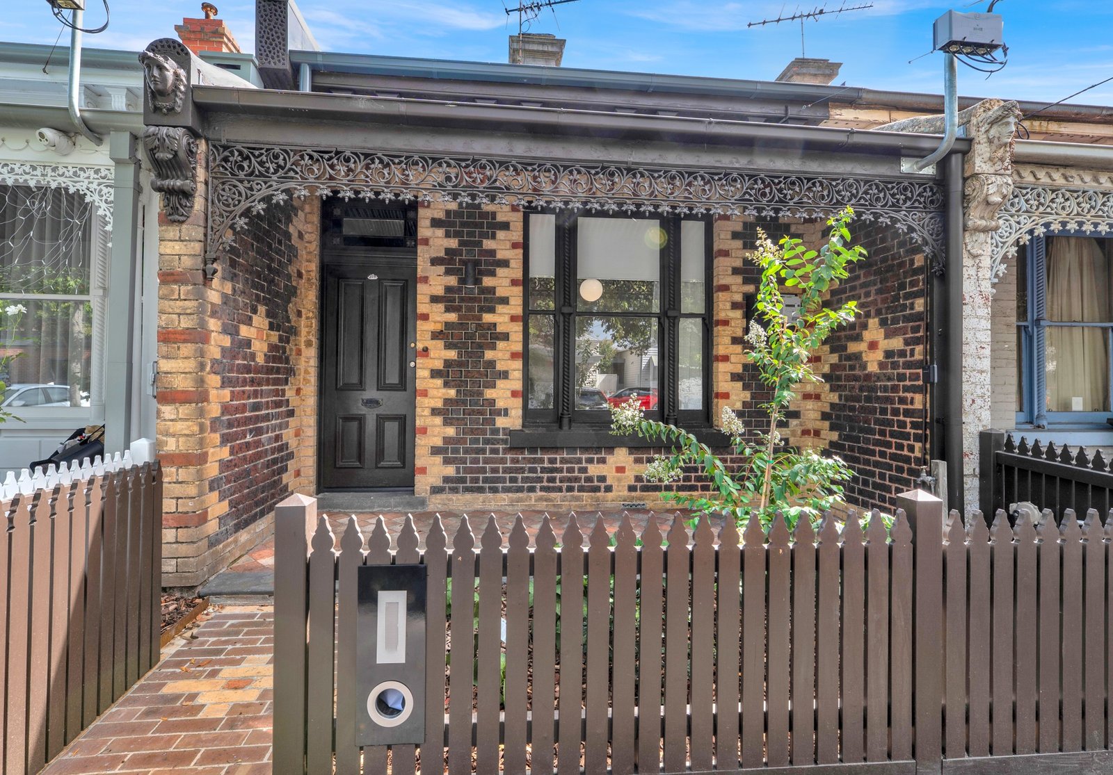 Gallery: 219 Ross Street