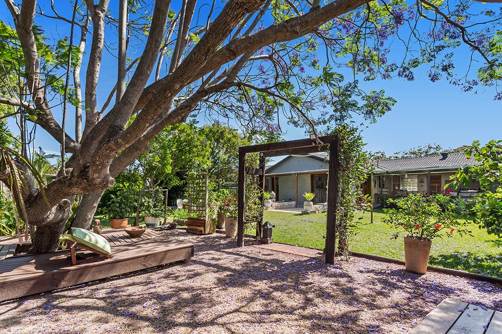 219 Sandy Point Road SALAMANDER BAY 6