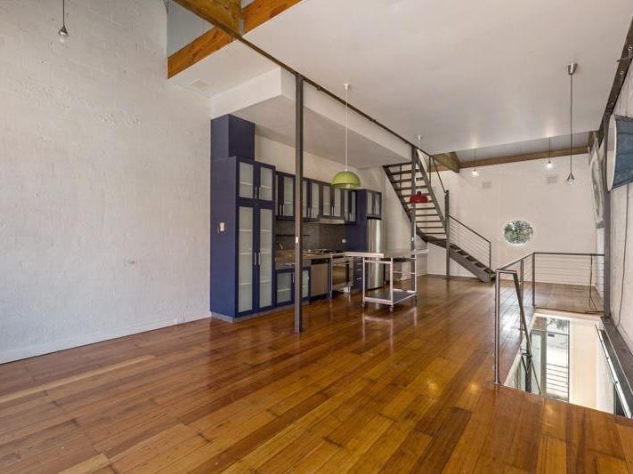Gallery: 2/19 Schild Street