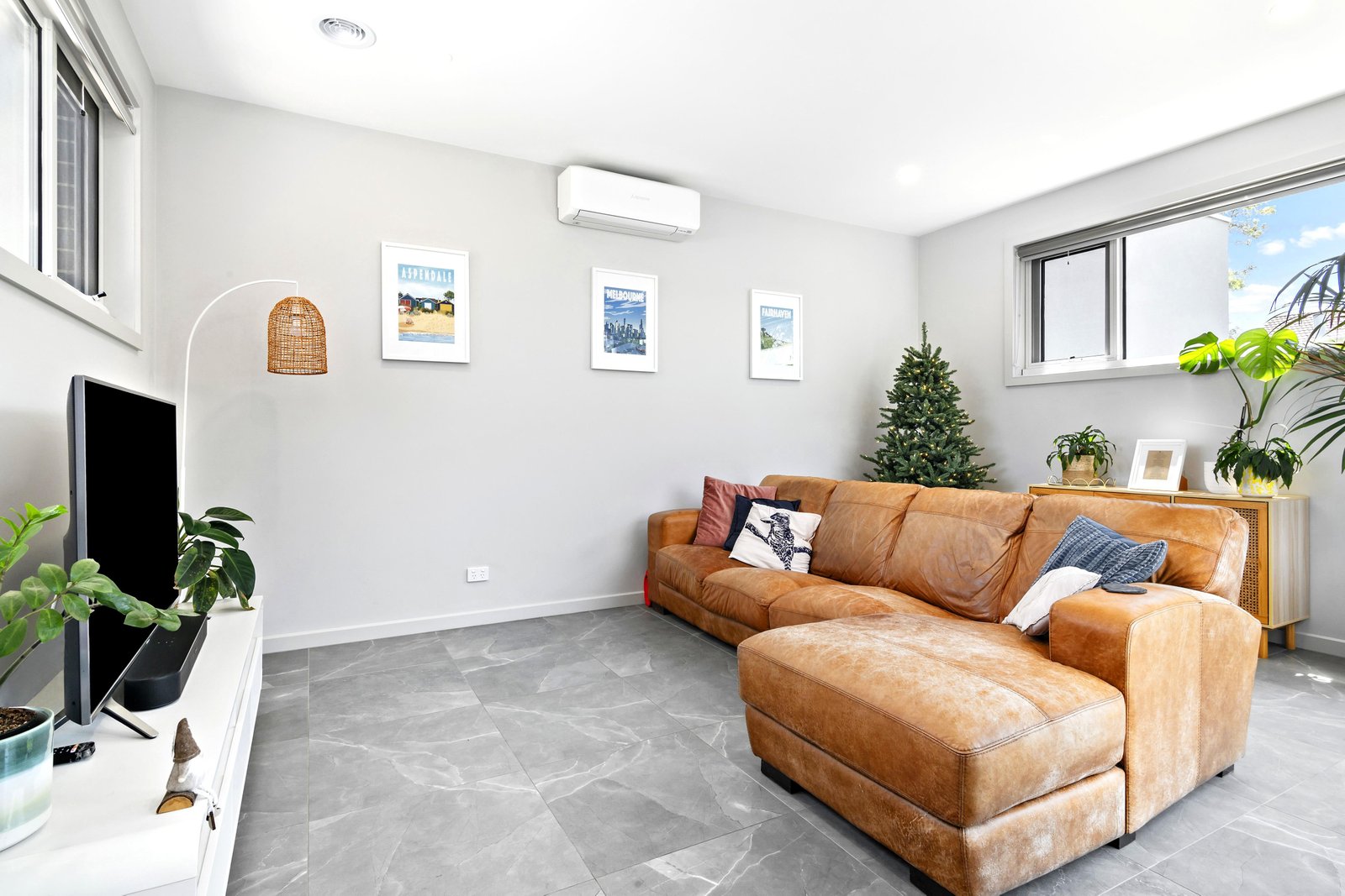 Gallery: 2/19 Swanpool Avenue