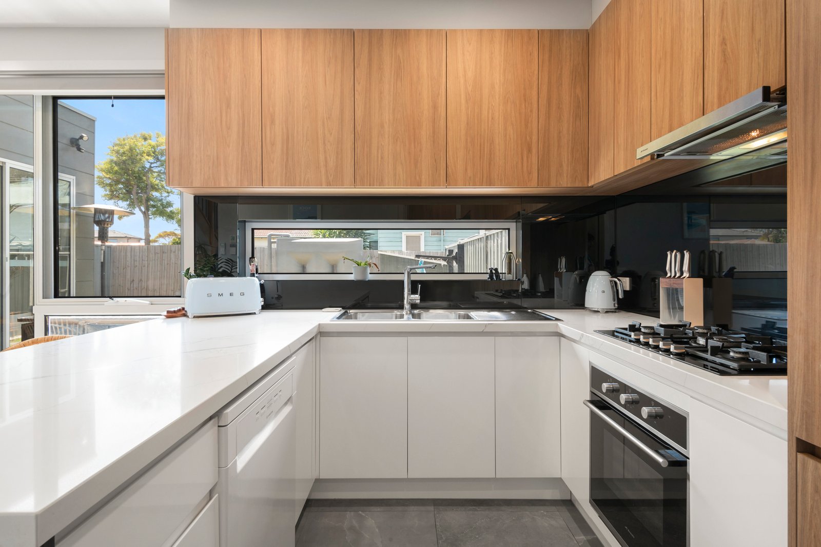 Gallery: 2/19 Swanpool Avenue