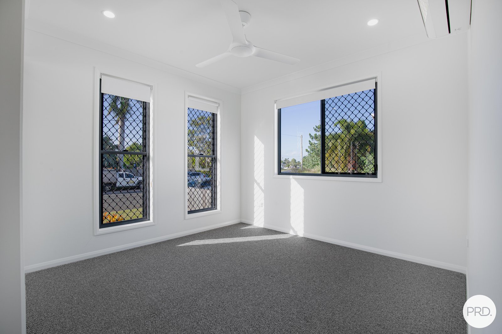 2/19 The Crescent NORTH MACKAY 10