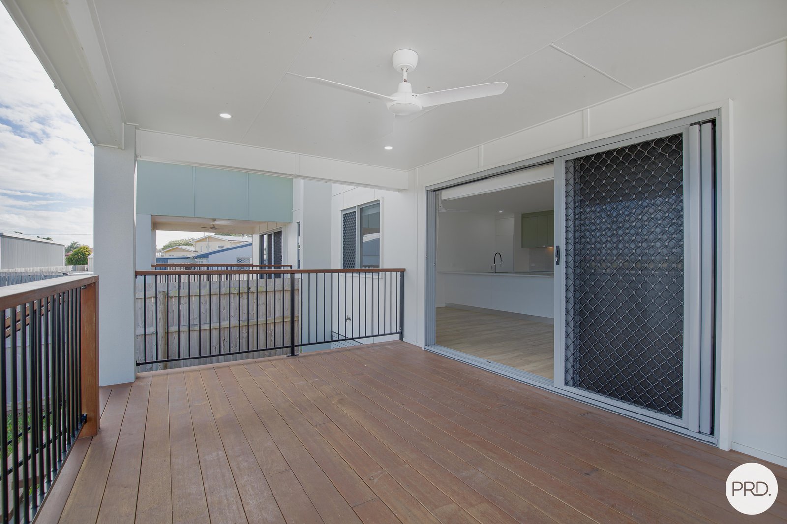 2/19 The Crescent NORTH MACKAY 15
