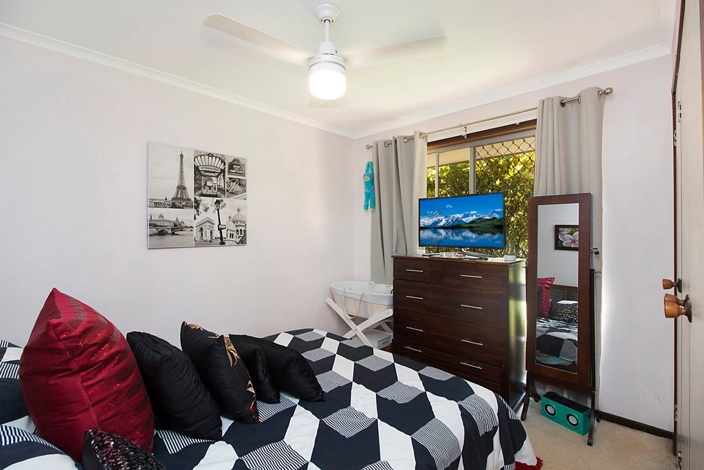 2/19 Toolona Avenue BANORA POINT 5