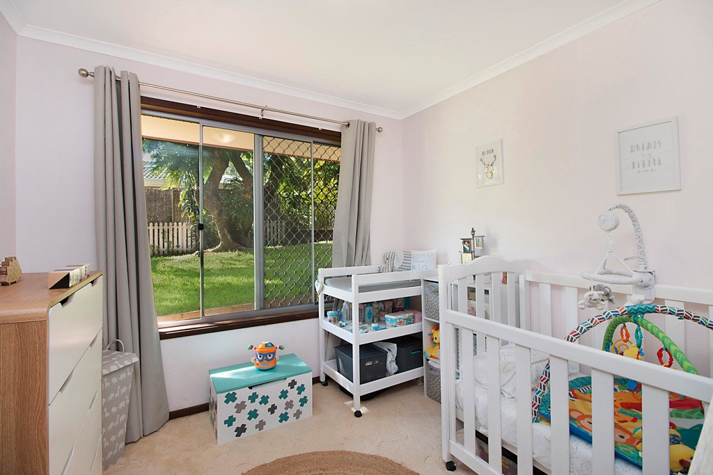 2/19 Toolona Avenue BANORA POINT 6