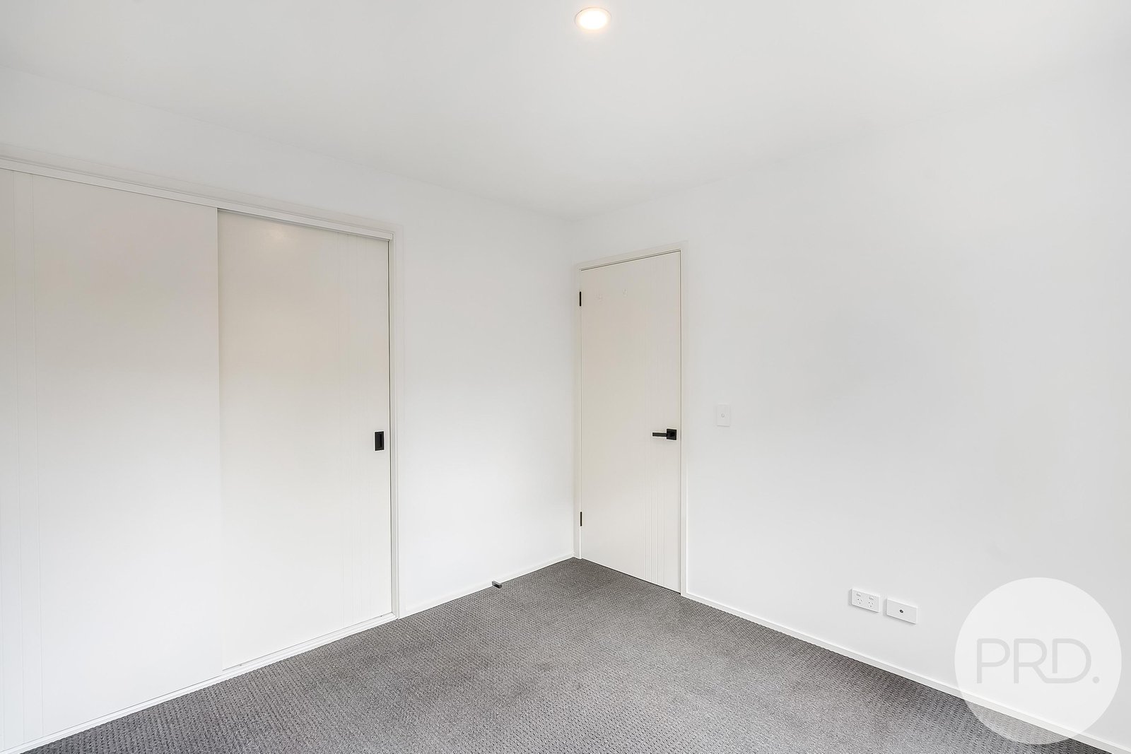 2/19 Veronica Street BELLERIVE 8