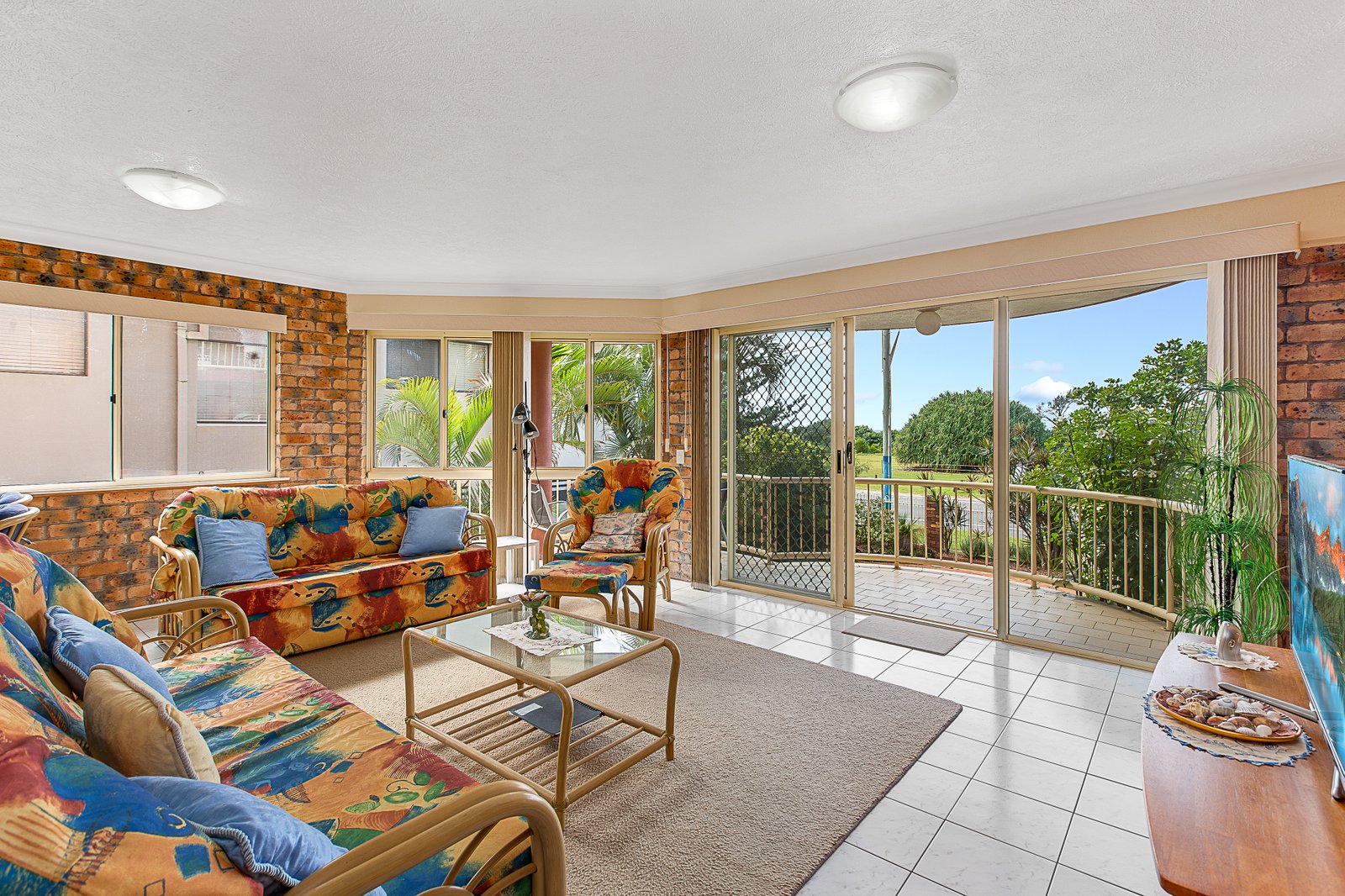 2/190 Marine Parade KINGSCLIFF 3