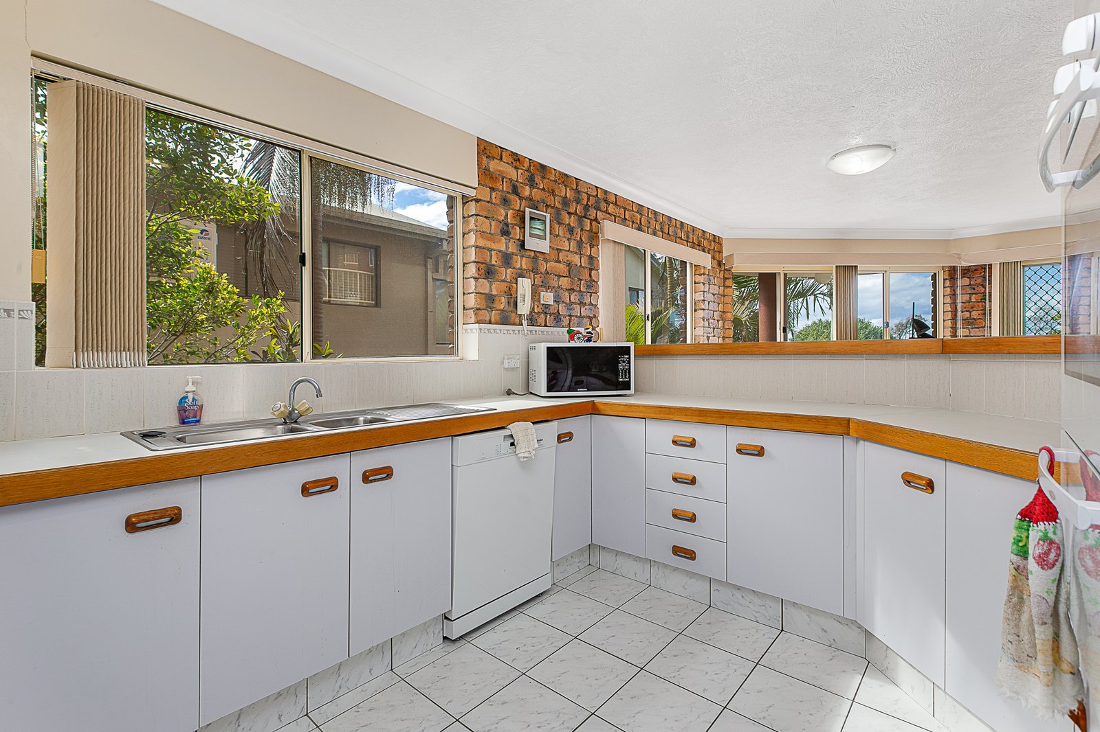 2/190 Marine Parade KINGSCLIFF 7