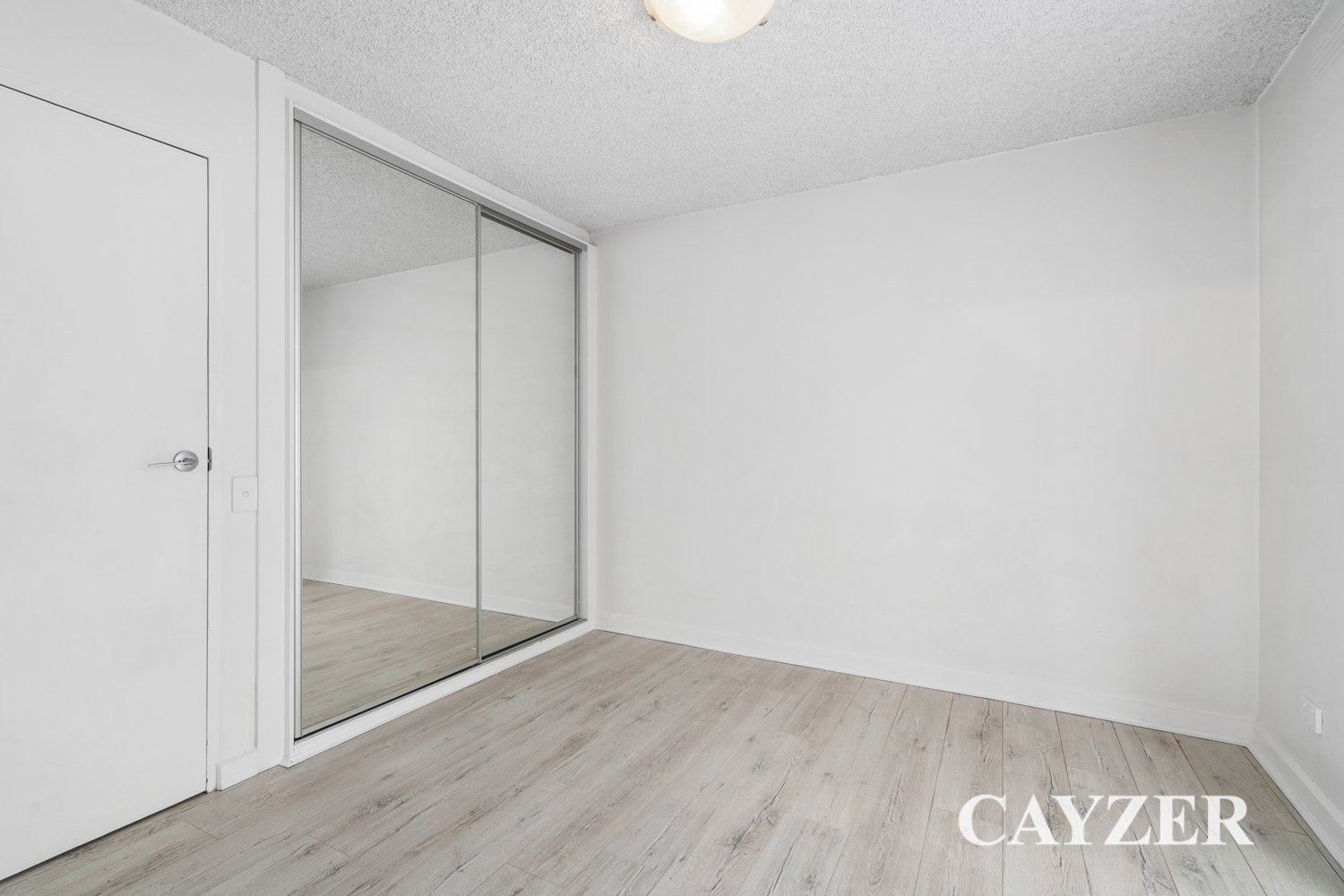 Gallery: 2/192 Cecil Street