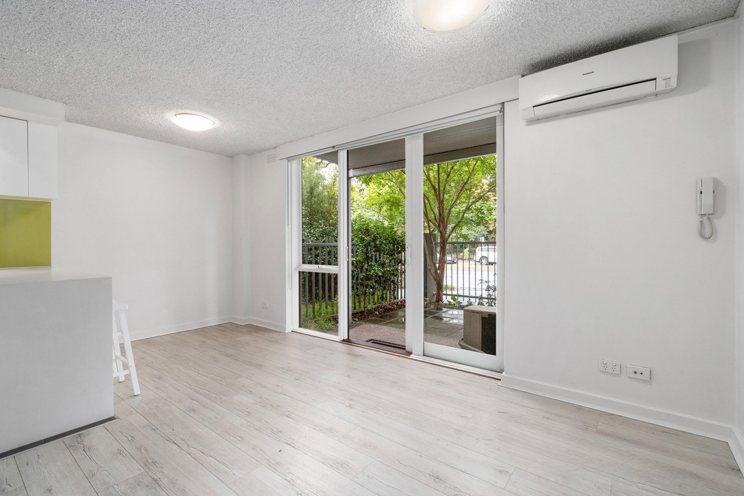 Gallery: 2/192 Cecil Street