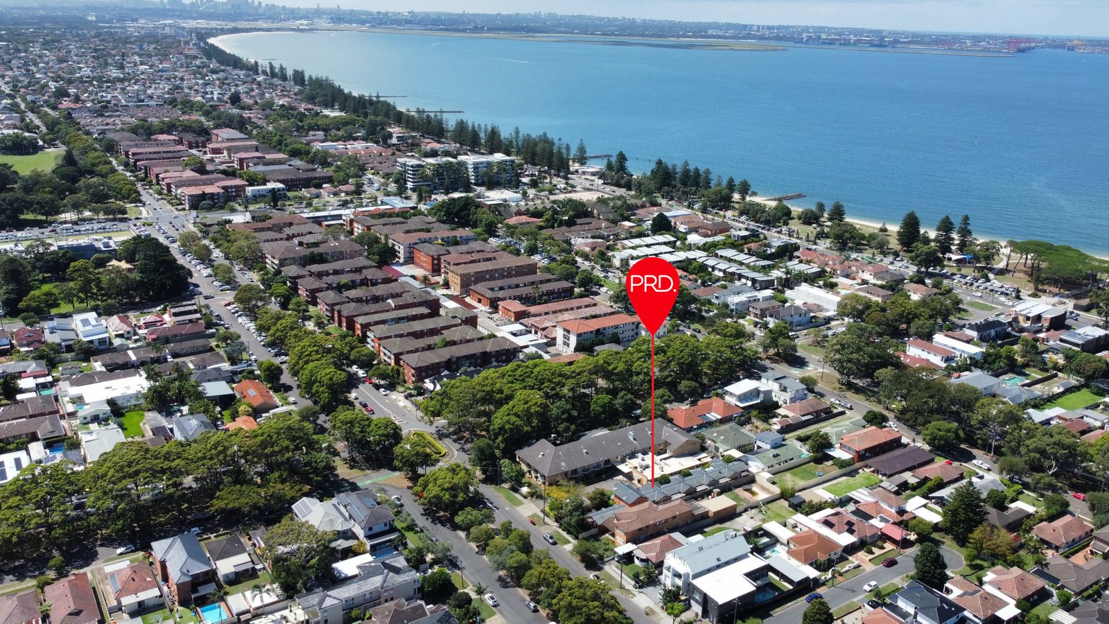 2/192 Chuter Avenue SANS SOUCI 9