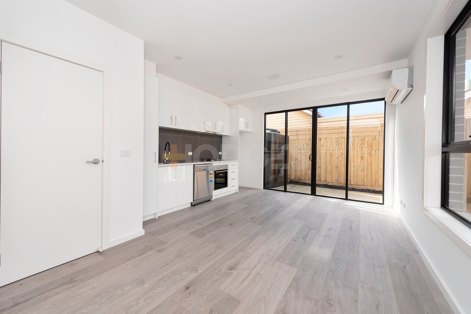 Gallery: 2/192 Francis Street