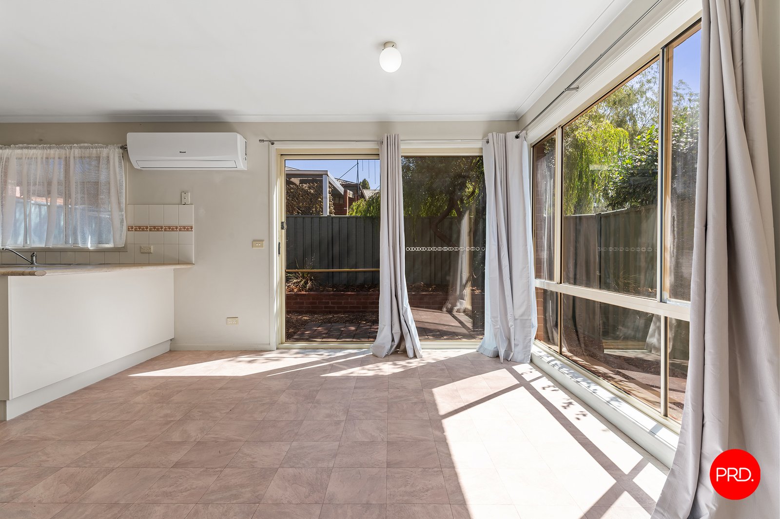 2/192 Mackenzie Street West GOLDEN SQUARE 3