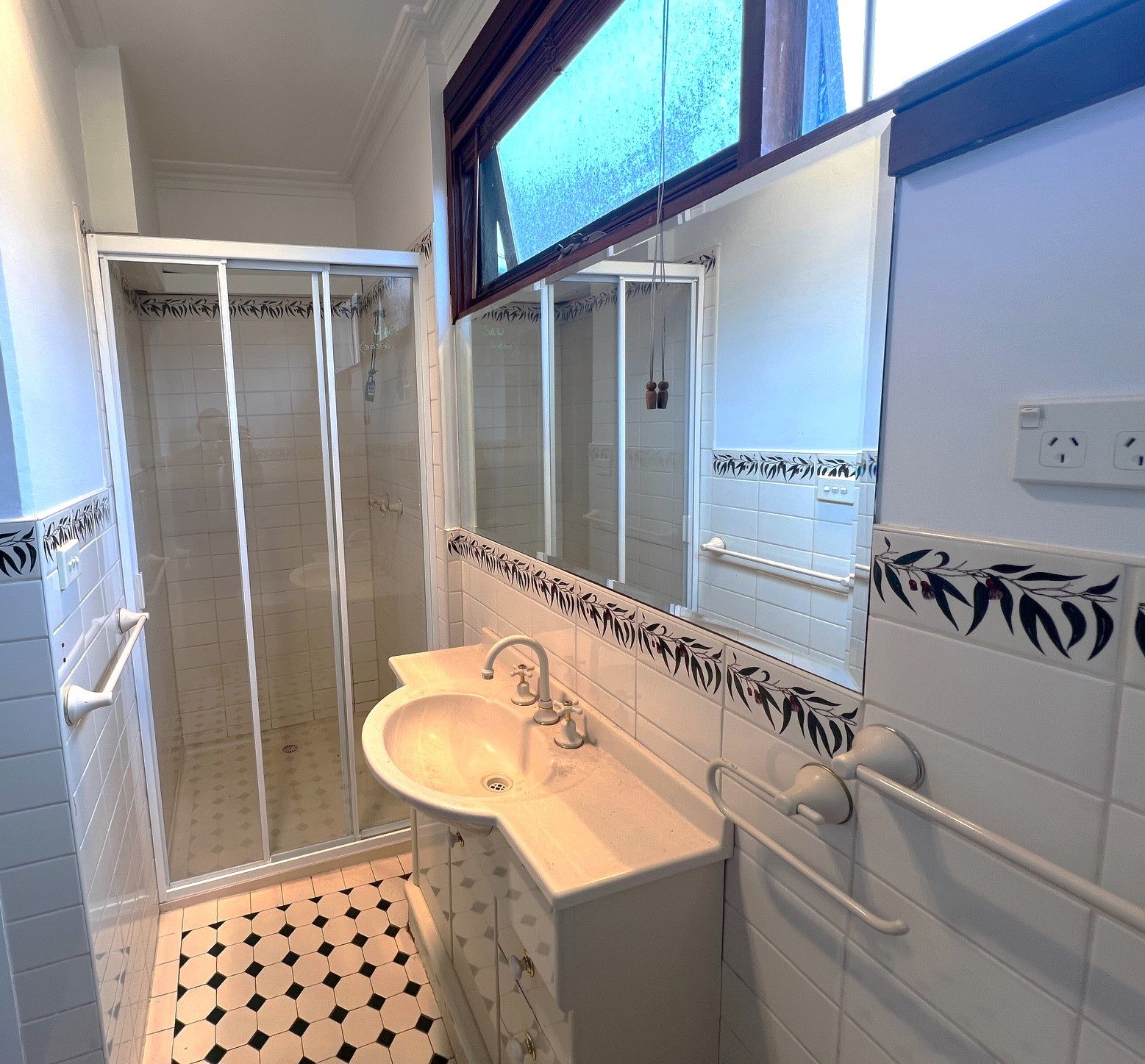 2/192 St Johns Road GLEBE 5