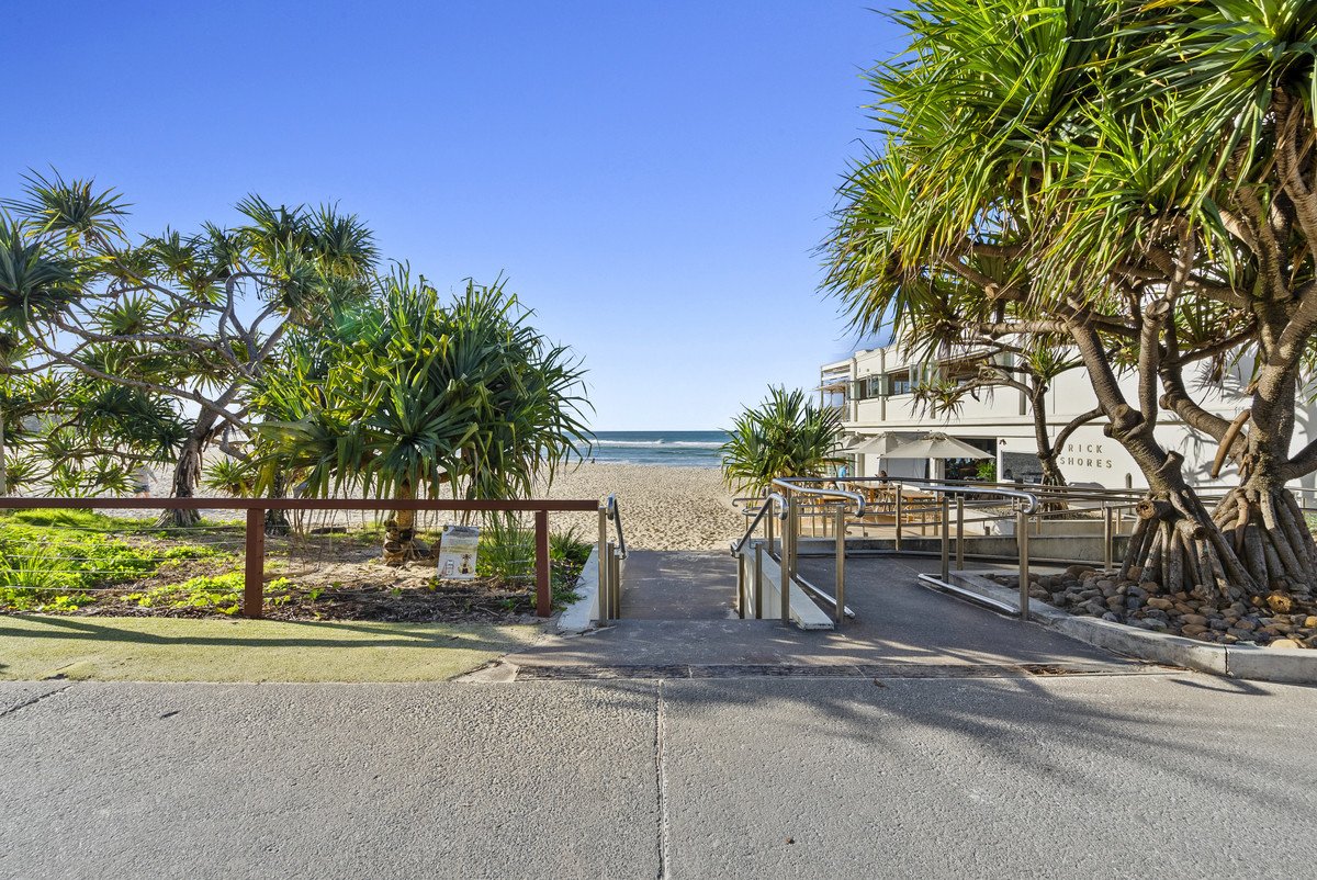 2/1925 Gold Coast Highway BURLEIGH HEADS 12