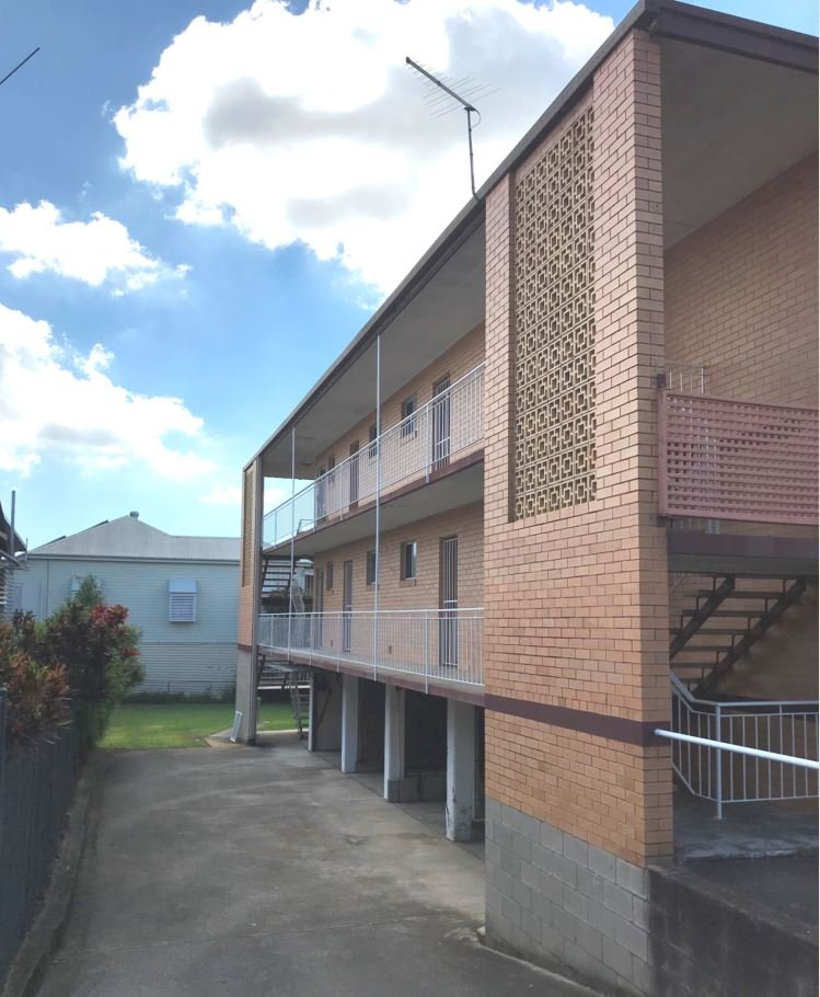 2/193 Junction Road CLAYFIELD 1