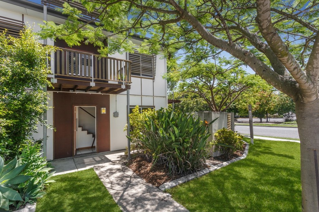 2/193 Melton Road NUNDAH 1