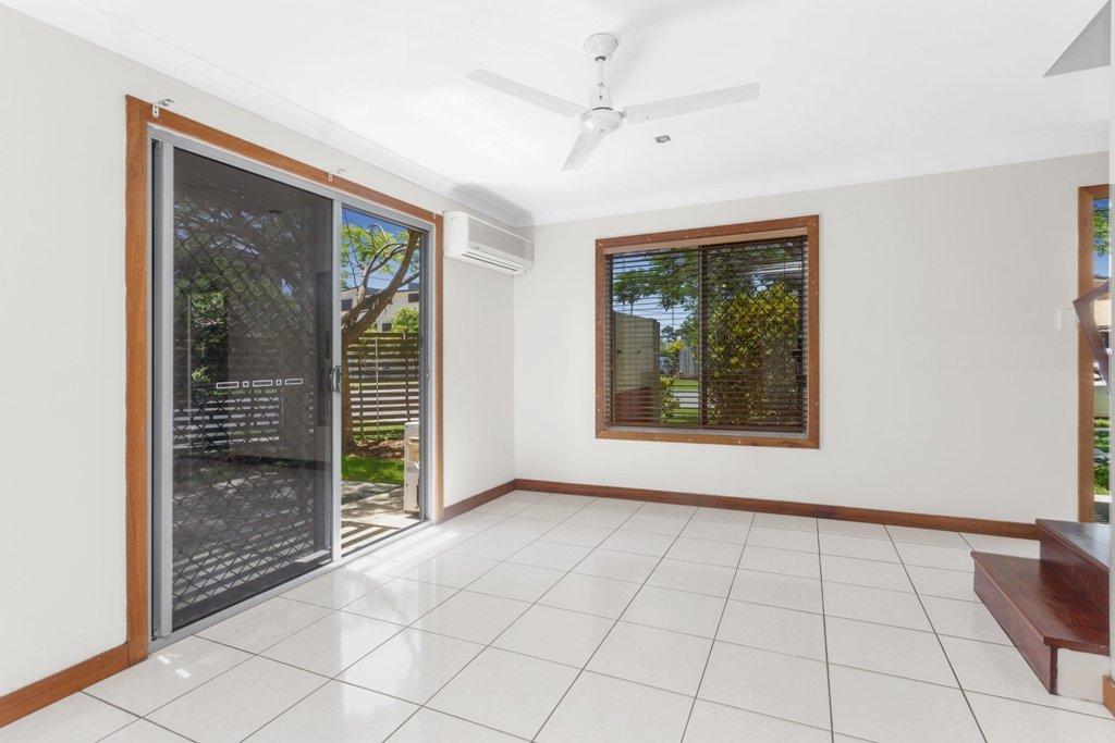 2/193 Melton Road NUNDAH 4