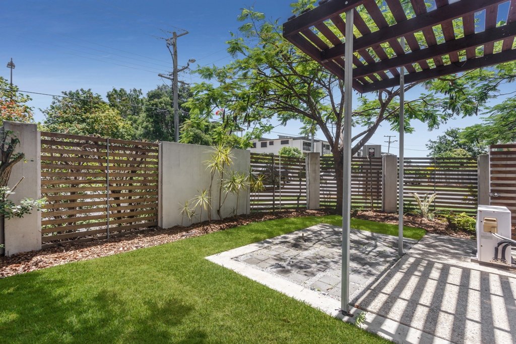 2/193 Melton Road NUNDAH 6