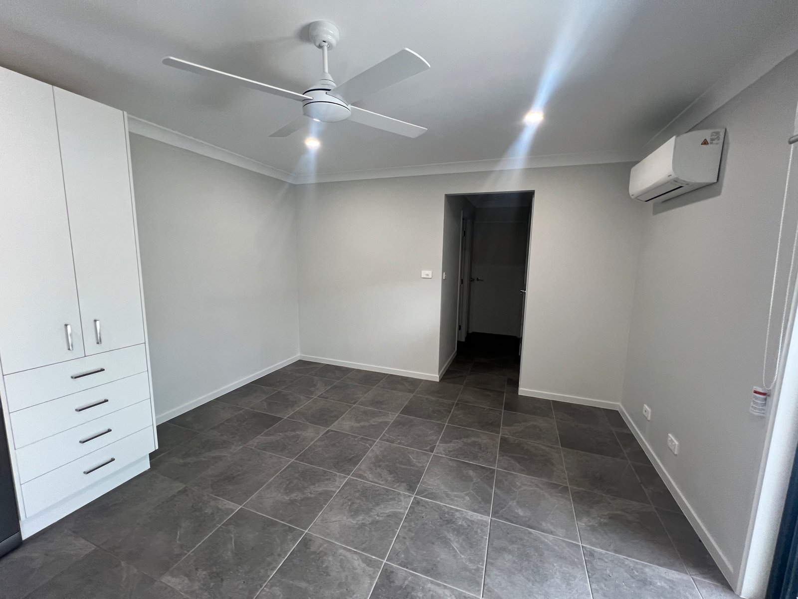 2/194 Warrah Drive TAMWORTH 3