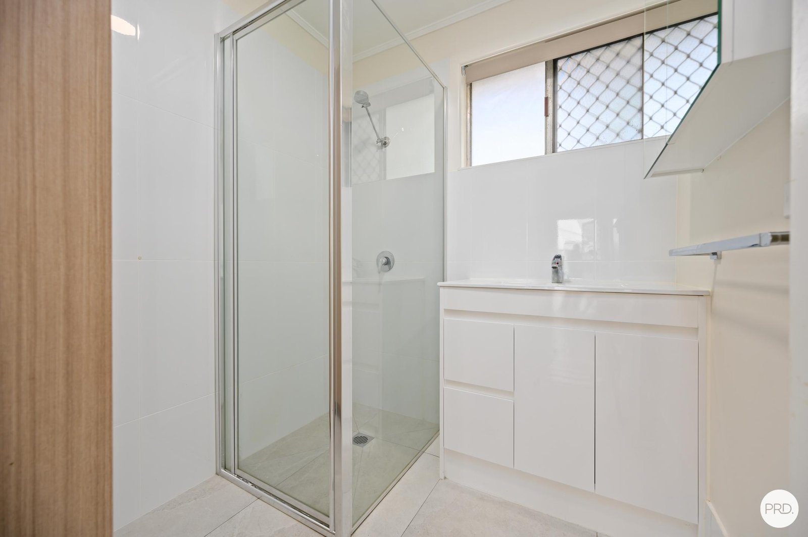 2/195 Scarborough Street SOUTHPORT 5