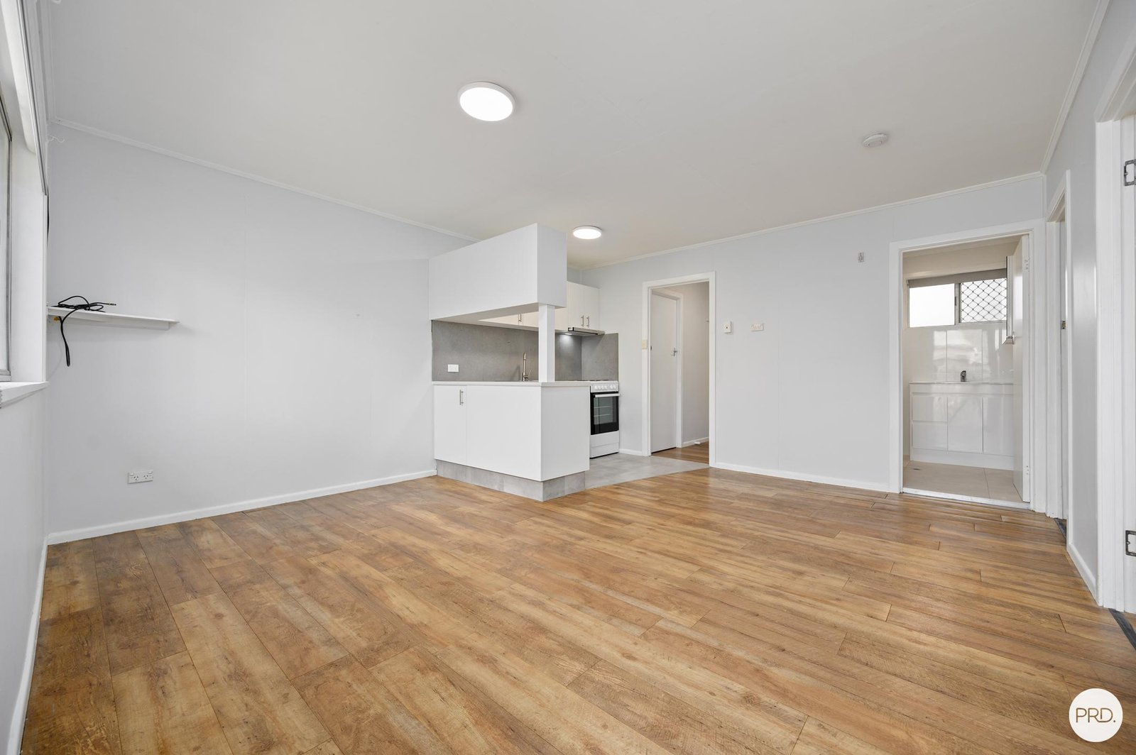2/195 Scarborough Street SOUTHPORT 1