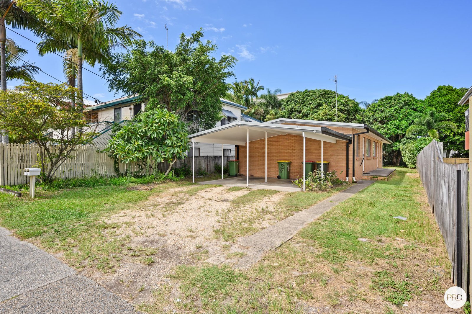 2/195 Scarborough Street SOUTHPORT 8