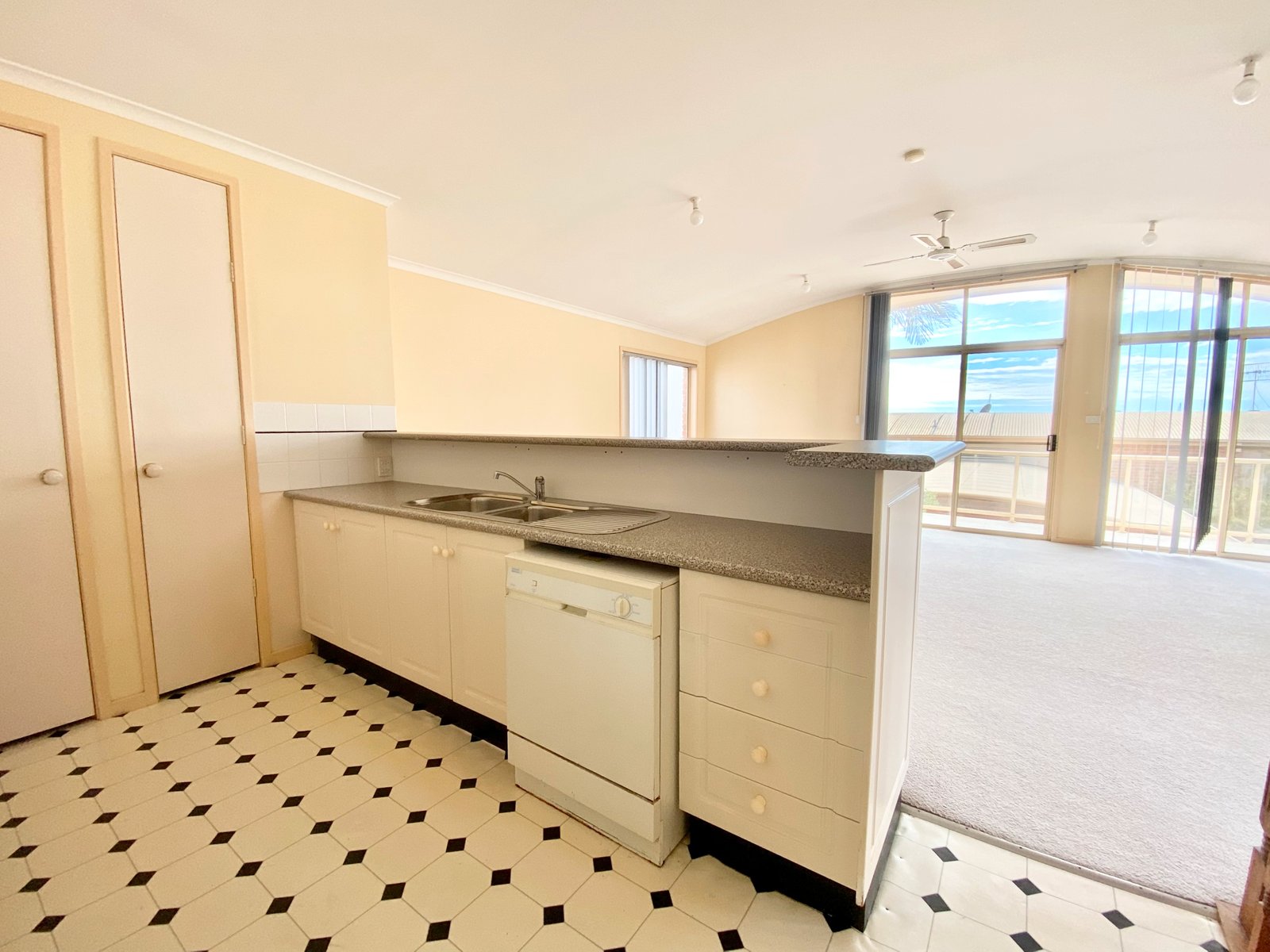 2/195 Soldiers Point Road SALAMANDER BAY 4